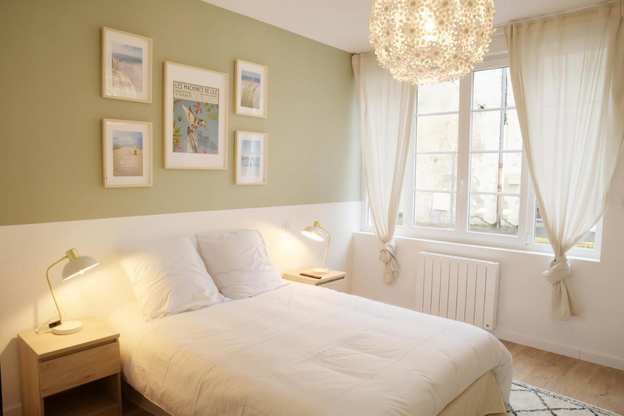 T2 Avec Verriere Situe En Hyper Centre Avec Wifi, Linge, Draps, Savons Et Serviettes Fournis Cognac Ngoại thất bức ảnh