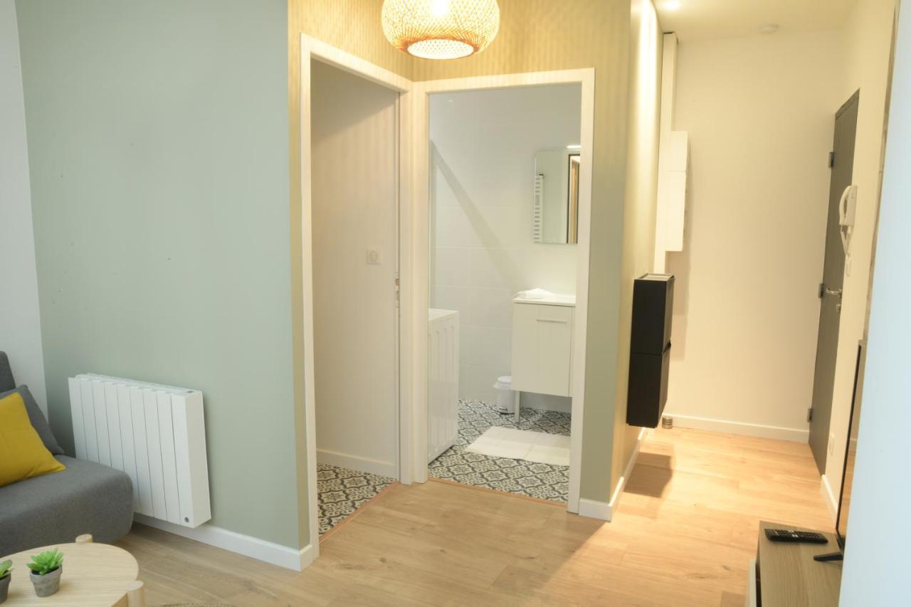 T2 Avec Verriere Situe En Hyper Centre Avec Wifi, Linge, Draps, Savons Et Serviettes Fournis Cognac Ngoại thất bức ảnh